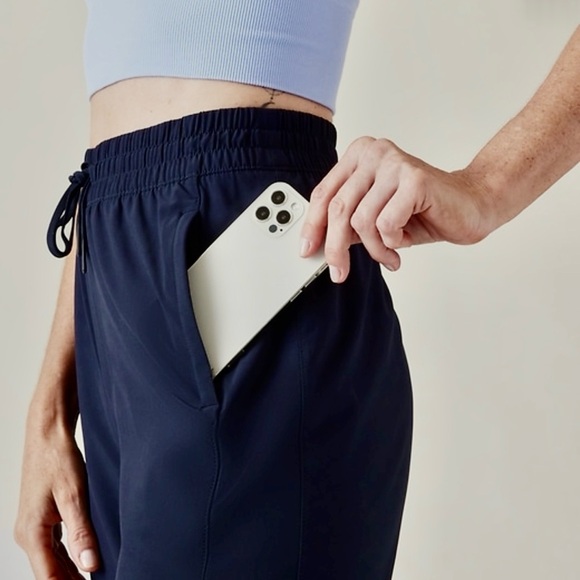 Athleta Blue Cropped Ankle Pants Slim Fit - Picture 2 of 16